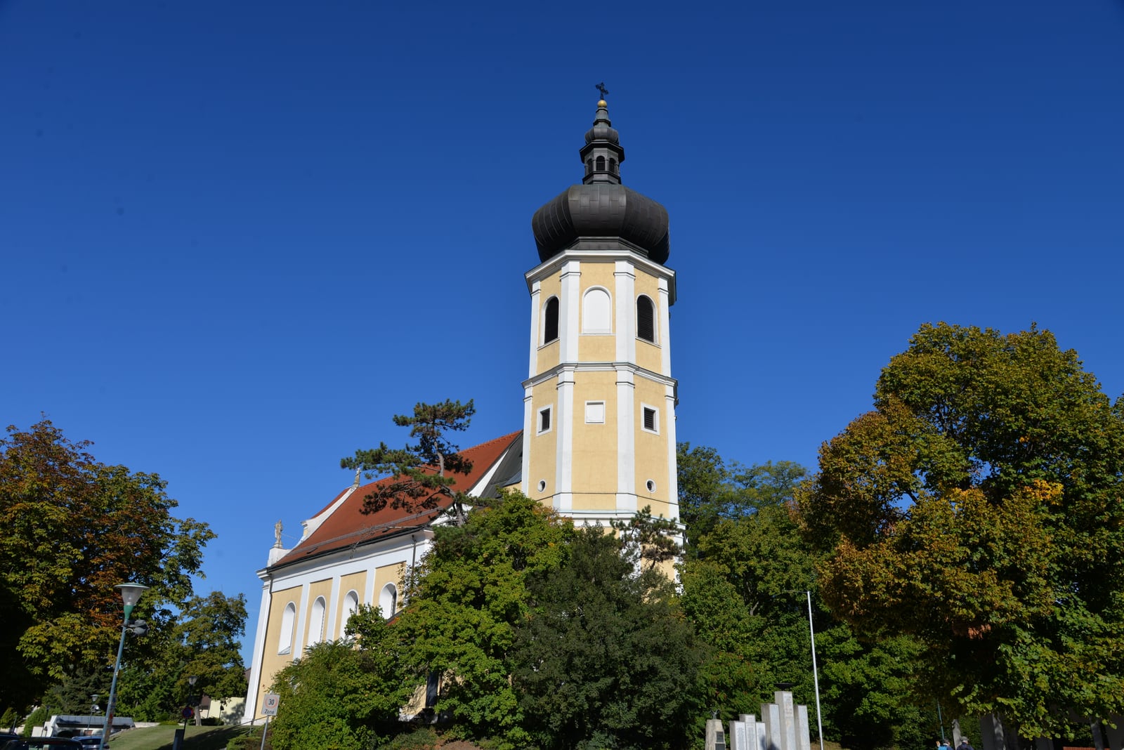 Standortansicht von Pfarrkirche Fischamend in Fischamend