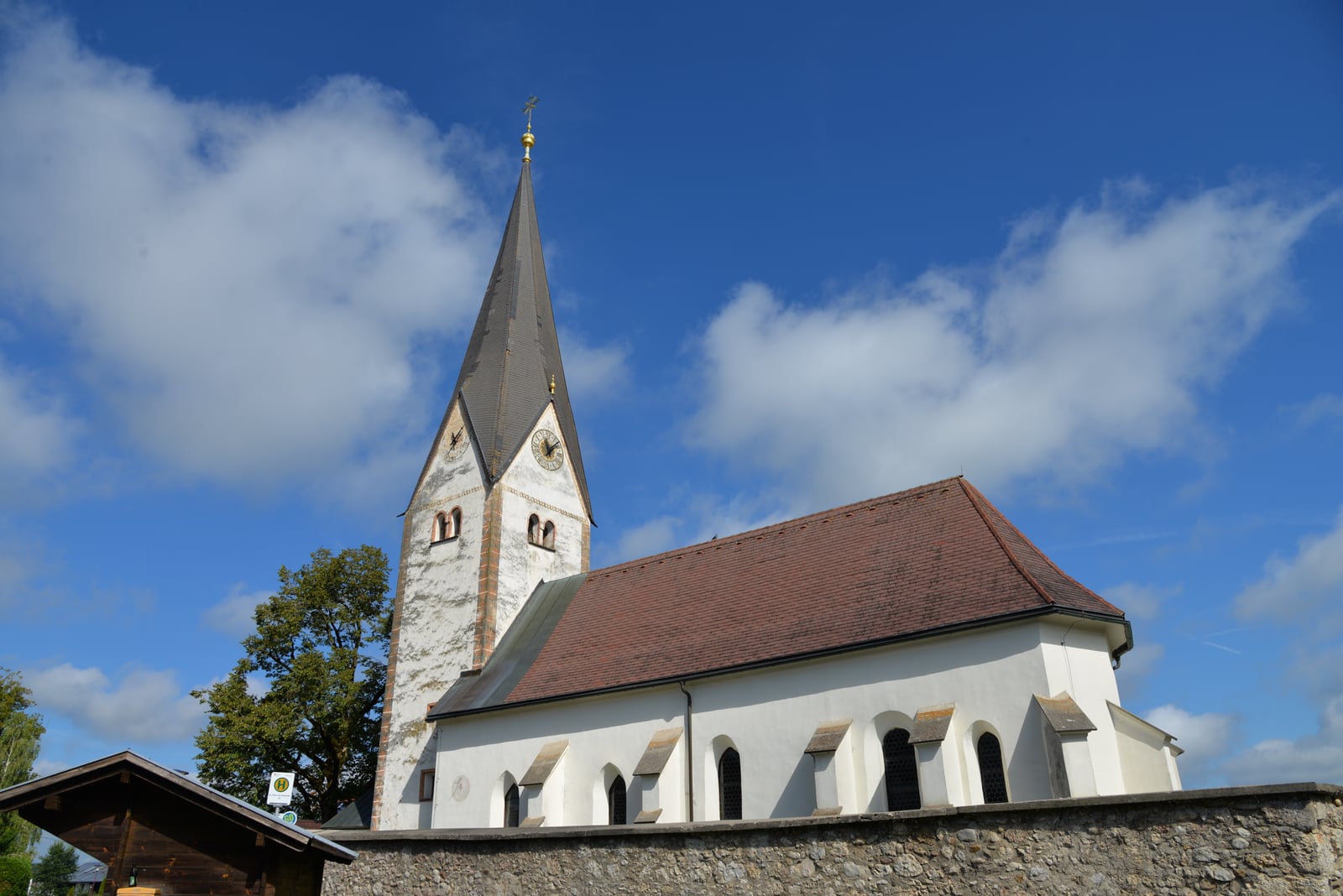Standortansicht von Pfarrkirche St Stefan unter Feuersberg in Globasnitz