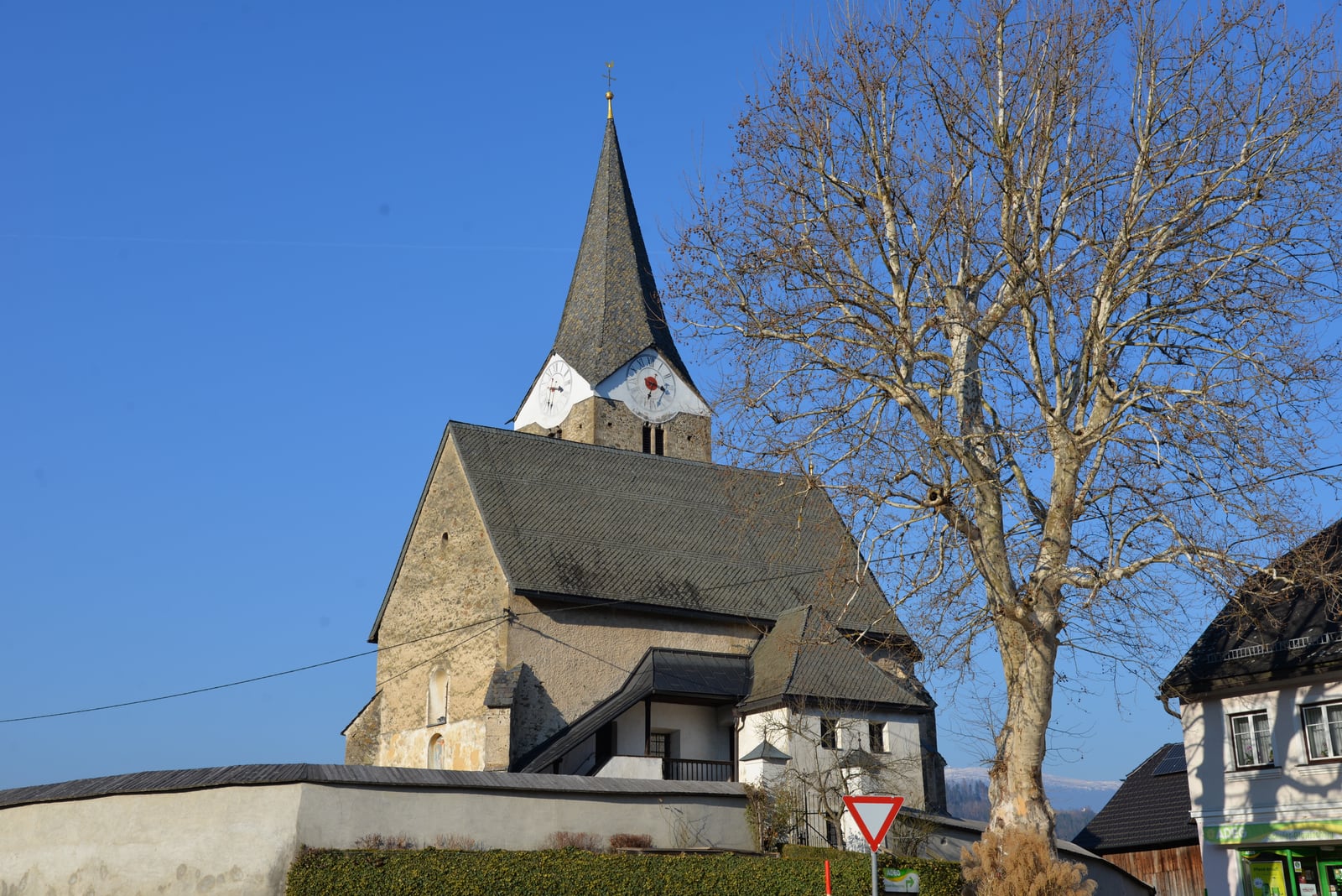 Standortansicht von Pfarrkirche Neuhaus in Neuhaus